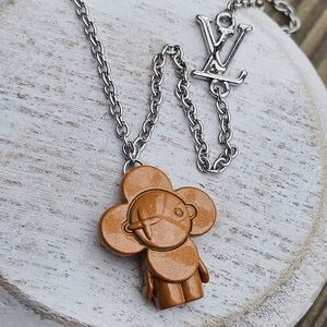 Vivi Necklace